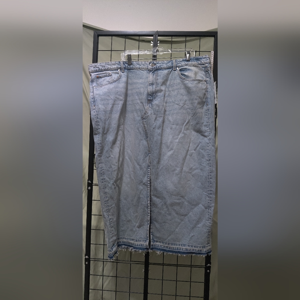 H & M Denim Midi Skirt Front Slit Women Size XXL High Waist  Zipper Jean Skirts